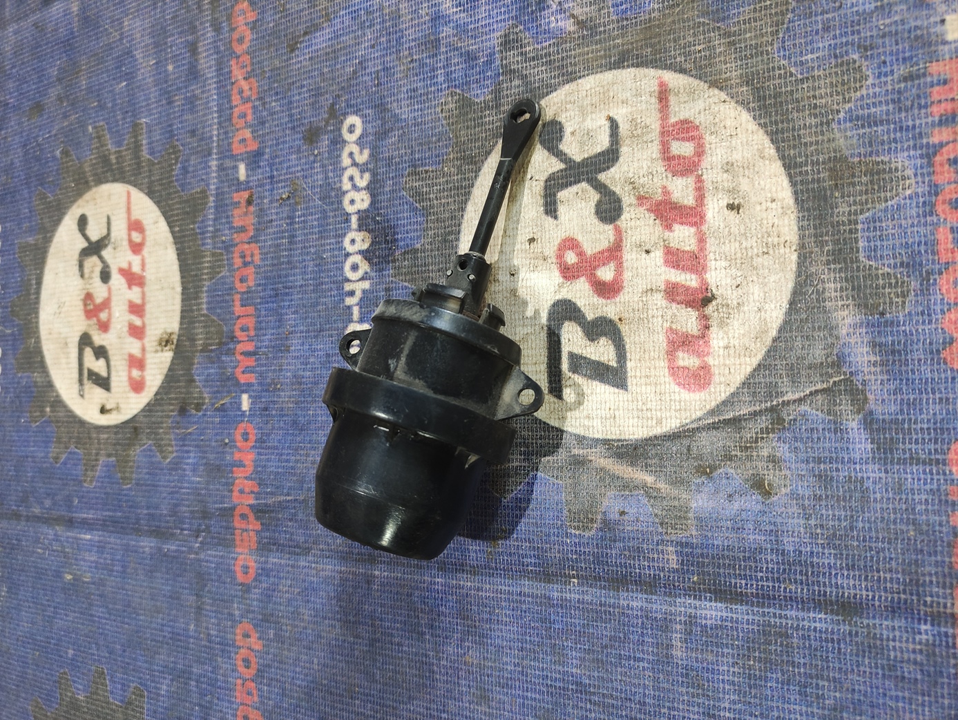 Клапан вакуумный Volkswagen Passat B4